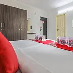 Oyo 10525 Varcity Abra Madiwala