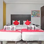 Oyo 10525 Varcity Abra Madiwala