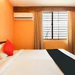 Capital O 71729 Lucky Inn