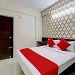 Oyo Flagship Varcity Pearl Near Nexus Mall Koramangala