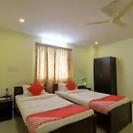 Oyo Flagship 15564 Felicity Inn