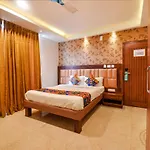 Fabhotel Golden Evana