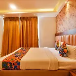 Fabhotel Golden Evana