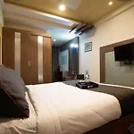 Collection O Vihana Homes