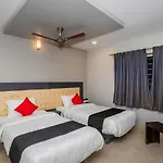 Collection O 30599 Hotel Blue Spring