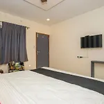 Collection O 30599 Hotel Blue Spring