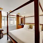 Confido Inn And Suites