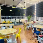 Arcade Inn Studio Rooms