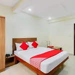 Oyo Sri Sai Residency Near Vijayanagar Metro Station