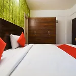 Oyo Flagship 65924 Balaji Luxury