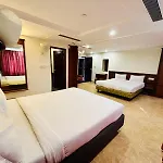 Hotel Sandalwood Inn - Rooms And Spa