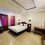 Hotel Sandalwood Inn - Rooms And Spa