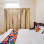 Fabhotel Willow Tree