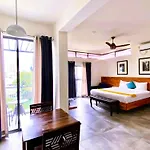 Aura Corporate Suites