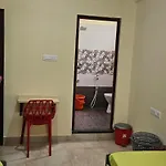Atlas Colive House