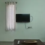 1,5Bhk Near Iimb On 1St Floor
