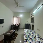 1,5Bhk Near Iimb On 1St Floor
