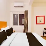 Super Townhouse Hal Indiranagar Extension