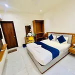 Sterling Wood Hotel