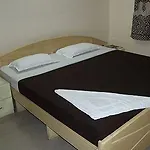 Hotel Corporate Nest