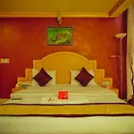 Oyo 739 Hotel Terminus The Residency