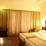 Nandhana Hometel