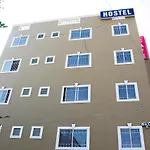 Transit Dorms - A Backpackers Inn & Hostel