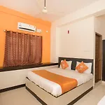 Oyo 1848 Hotel Anugriha Rooms