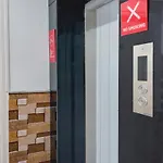 Oyo 11093 Hotel Rathod Suites