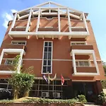 Oyo 3496 Dass Suites