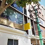 Oyo 10843 Hotel Rmv Savera