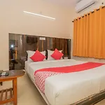 Oyo 28778 La Melodie Inn