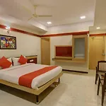 Oyo 13567 1Bhk Suites And Rooms