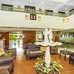 Oyo 23003 Shilton Royale