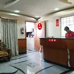 Oyo 8252 Aayush Corporate Stays