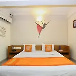 Oyo 8252 Aayush Corporate Stays