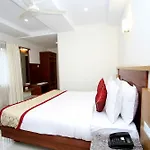 Oyo 4600 Ut Elegance