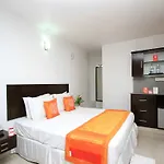 Oyo 7924 Home Stay Little Lilly Guest Suites
