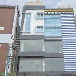 Oyo 11387 Hotel Kozy Rooms