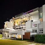 White Sky Villa