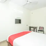 Oyo 13170 Victory Suites