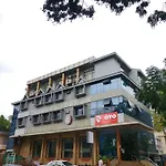 Oyo 4531 Pleasant Stay Inn