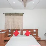 Oyo 15865 Passport Inn