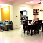 Deluxe Ac Room In 3Bhk Corporate Service Aparment Manyata Tech Park