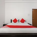 Oyo 29638 Gmr 18 Hotel