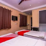 Oyo 22837 Chairmen\'S Hotel