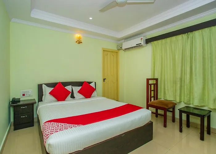 Oyo 25121 Bns Lodge