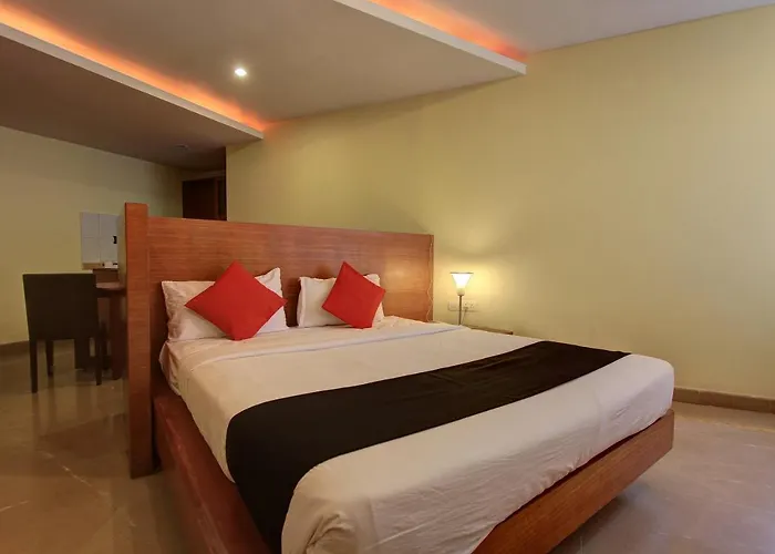 Townhouse Oak Hotel U T Elite
