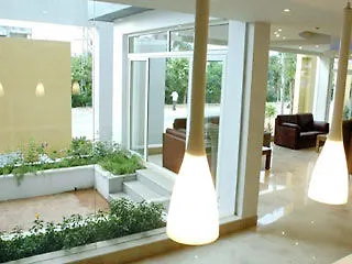 Twin Tulips Hotel