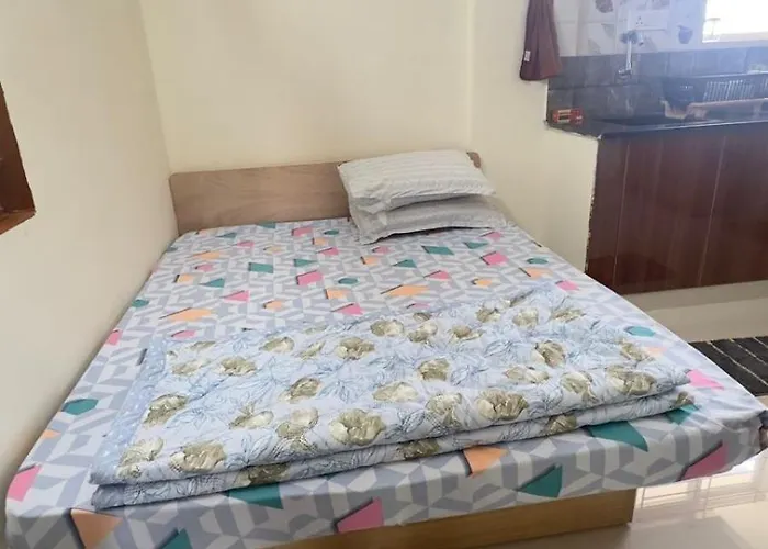 Studio Room Near Itpl